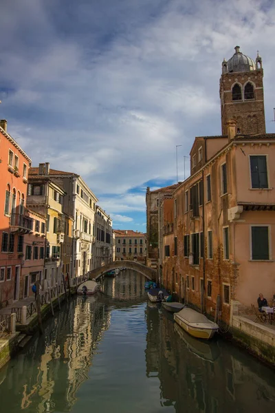 San Barnaba Kanalı, Dorsoduro Bölgesi, Venedik