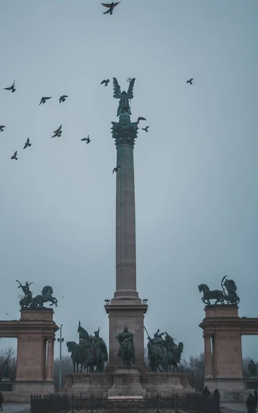 Budapeşte Kahramanlar Meydanı Hosok Tere — Stok fotoğraf