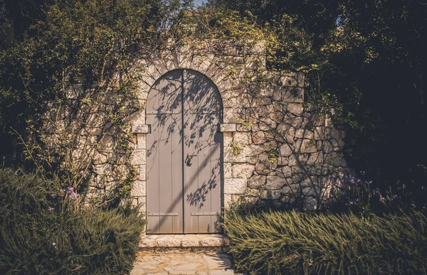 Velha Porta Jardim — Fotografia de Stock