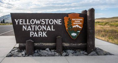 Yellowstone Ulusal Parkı Giriş İşareti