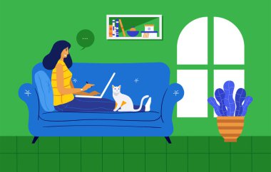 Evden çalışıyorum. Kanepede oturan ve dizüstü bilgisayarda çalışan bir kadın. Serbest İşçi Evi 'nde. Düz Çizim