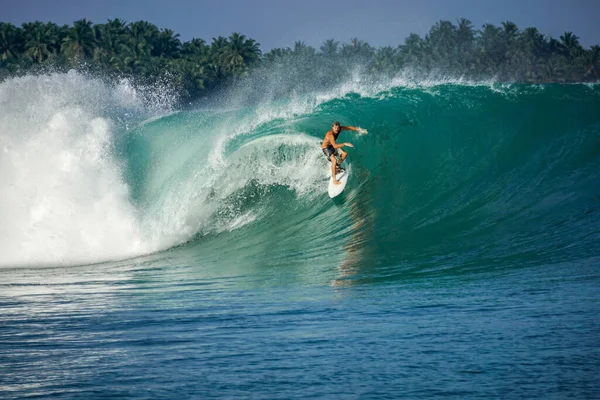 Surfista Onda Azul Perfeita Tubo Grande Linha Vazia Acima Perfeita — Fotografia de Stock