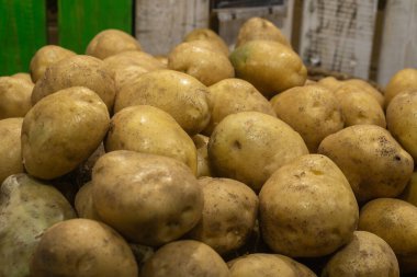 Süpermarkette patates sepeti 
