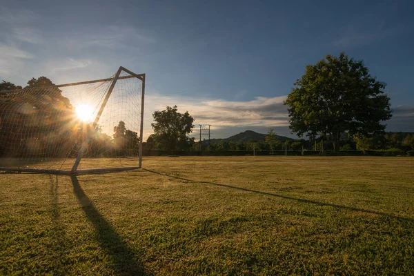 Γκολ Ποδόσφαιρο Ηλιαχτίδα Στο Φως Πρωί — Φωτογραφία Αρχείου