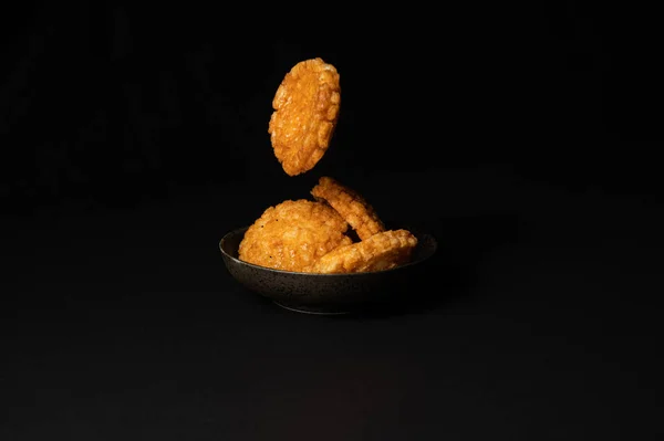 Fried Crispy Rice Crackers Called Rice Age Soy Salt Sugar — Stock Photo, Image