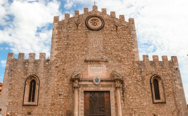 Taormina 'nın görkemli Katedrali.