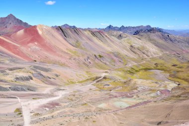 Cusco bölgesindeki renkli manzara, Peru