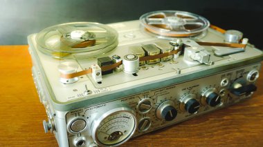 Tape player, vintage reel to reel player and recorder 