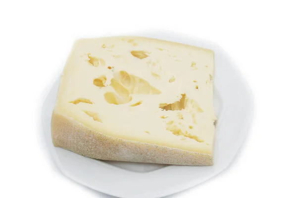 Fetta Formaggio Fresco Con Fori Piatto Isolato Sfondo Bianco — Foto Stock