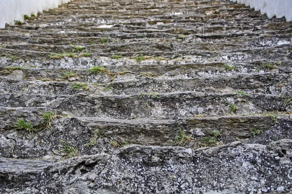 Старая Каменная Лестница Которой Можно Подняться Холм — стоковое фото