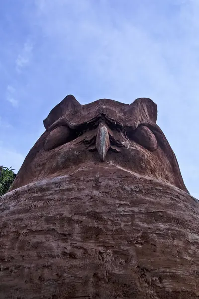 Vogel-Eule-Kopf-Skulptur — Stockfoto