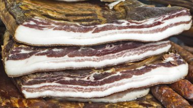 Bacon ve sosis Satılık