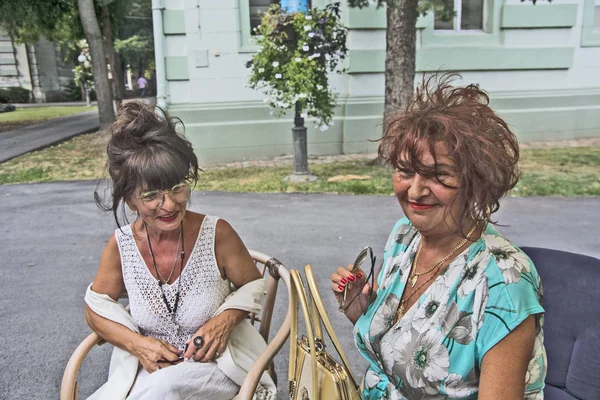 Réunion de deux femmes — Photo