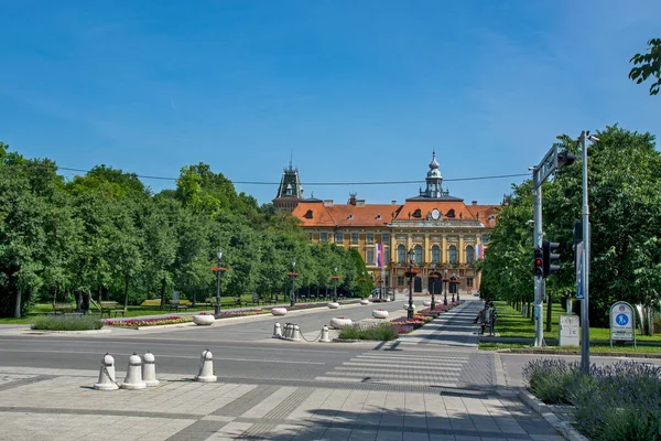 Sombor Serbia 2020 Будинок Міста Сомборі Площа Перед Ним — стокове фото