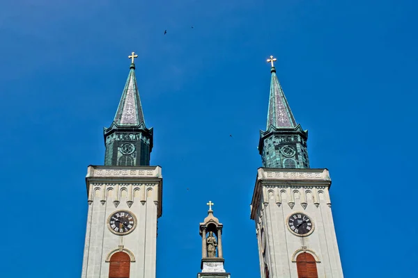 Сомбор Сербия Июня 2020 Года Католическая Церковь Красивая Площадь Перед — стоковое фото