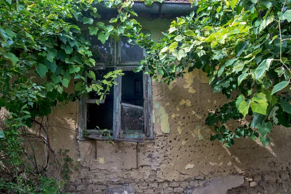 Una Vieja Casa Pueblo Que Casi Cae Nadie Vive Hay —  Fotos de Stock