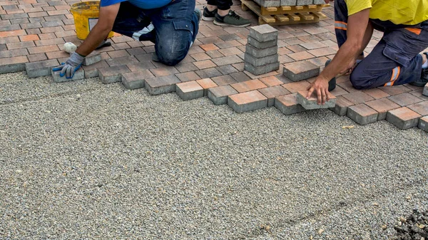 Master Lay Install Floor Bricks Public Surface Base Small Stone — Stock Photo, Image