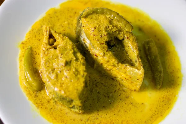 Meşhur Bengali Dish Hilsa / Haşhaş ve hardal tohumu tarifli balık.
