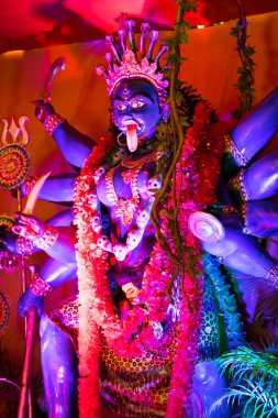 Hindu Tanrıça Maa Kali kil heykeli