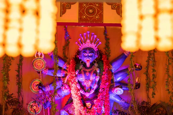 Hindu Tanrıça Maa Kali kil heykeli