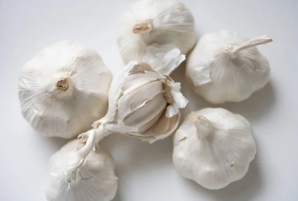 Bir çeşit sarımsaklı karanfil.