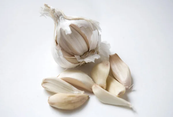 Bir çeşit sarımsaklı karanfil.