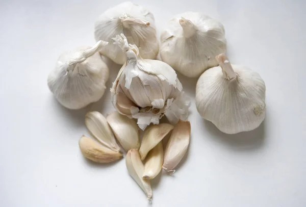 Bir çeşit sarımsaklı karanfil.