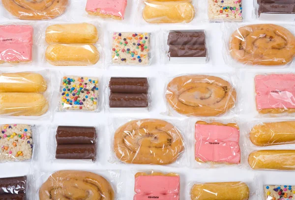 Çeşit çeşit abur cubur.. 