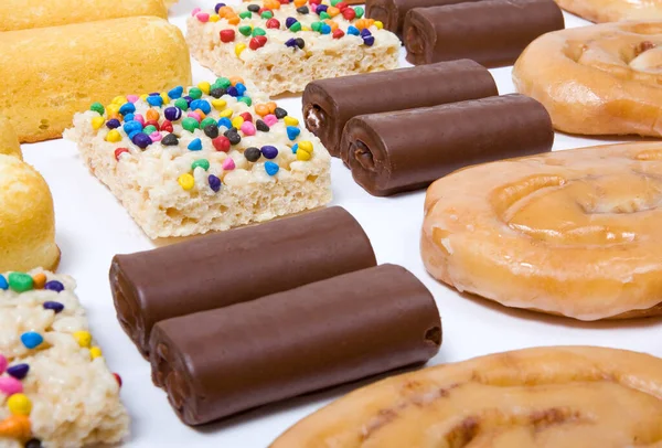 Çeşit çeşit abur cubur.. 