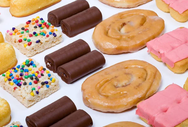 Çeşit çeşit abur cubur.. 