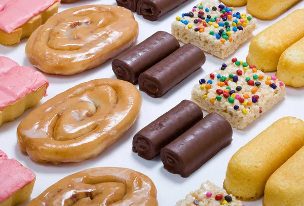 Çeşit çeşit abur cubur.. 