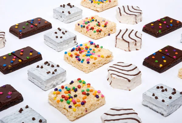 Çeşit çeşit abur cubur.. 