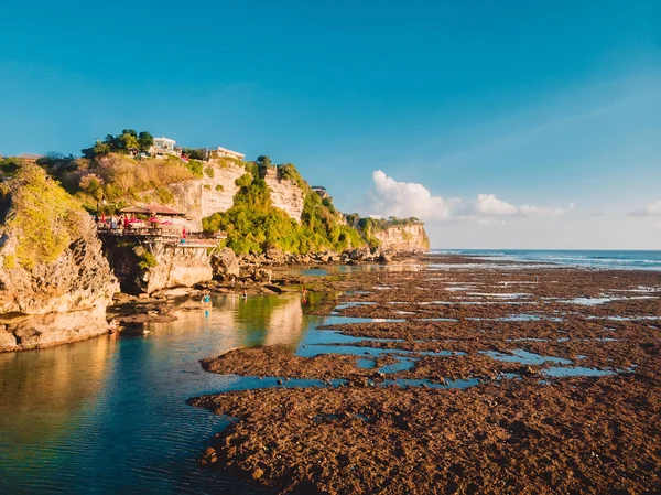 Picturesque View Tranquil Tropical Seashore Green Trees Rocks — Stock Photo, Image