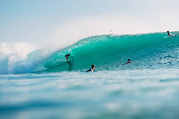 Bali Endonezya Temmuz 2018 Grup Sörfçü Panoları Okyanusu — Stok fotoğraf