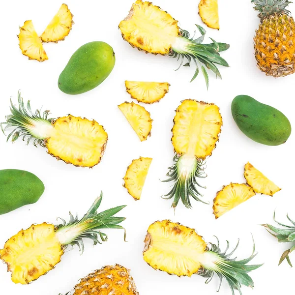 Ananasy Mango Białym Tle Białym Tle Tropikalny Jedzenie Koncepcja — Zdjęcie stockowe