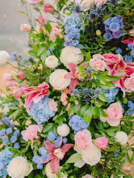 Decoração Casamento Para Cerimônia Arco Com Bela Florística — Fotografia de Stock