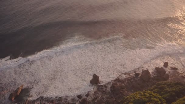 Landschap Met Zonsondergang Zonsopgang Oceaan Rotsen — Stockvideo