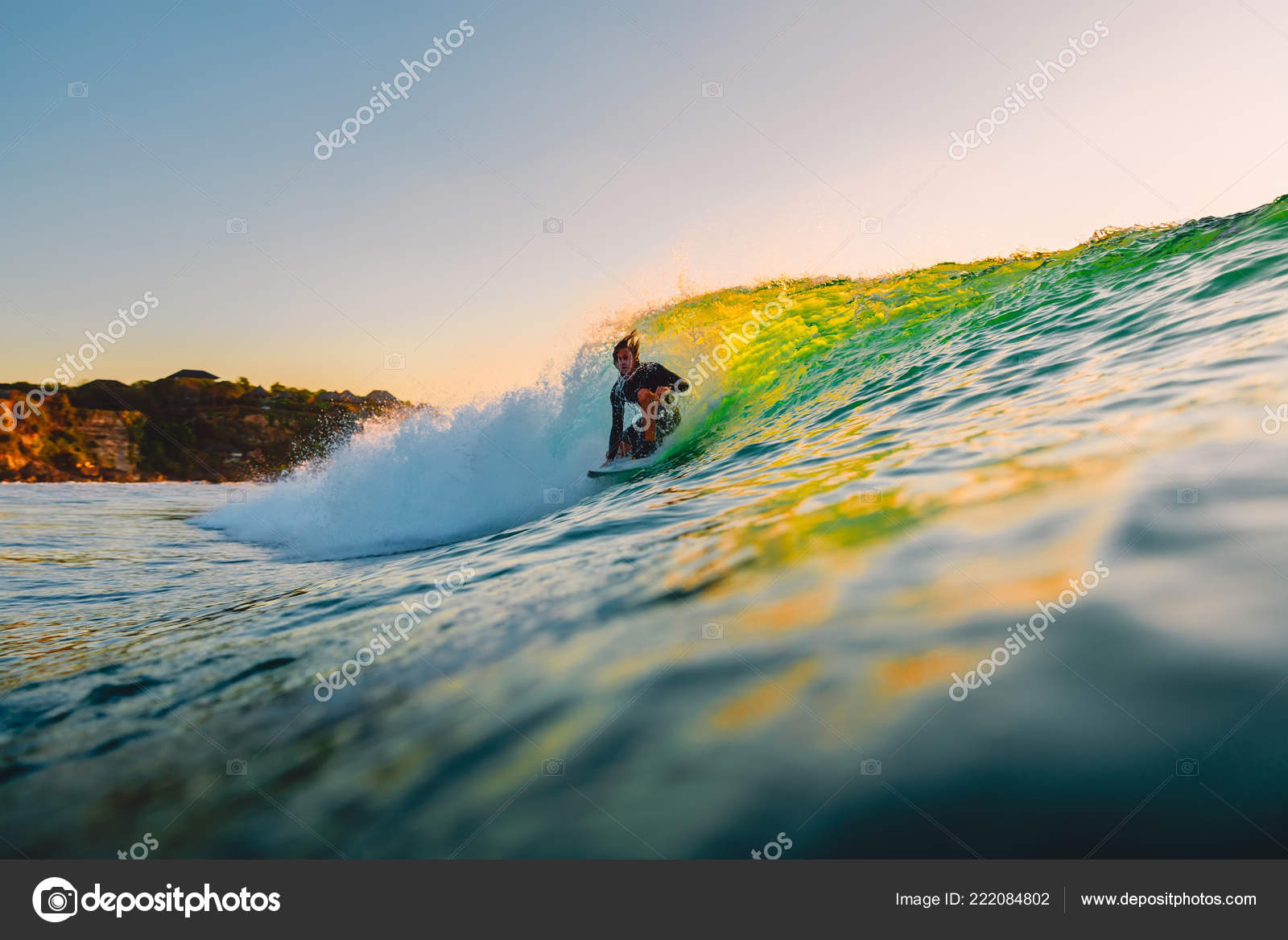 Septembre 2018 Bali Indonésie Surfeur Ride Sur Baril Vague