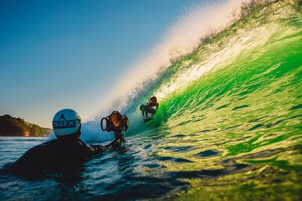 Settembre 2018 Bali Indonesia Surfista Cavalcare Onda Barile Fotografo Surf — Foto Stock