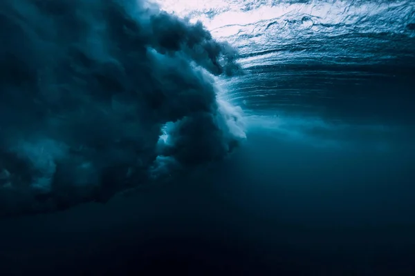 Хвиля Під Водою Повітряними Бульбашками Океан Під Водою — стокове фото