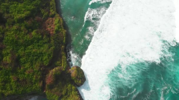 Veduta Aerea Promontorio Roccioso Oceano Con Grandi Onde Vista Dall — Video Stock