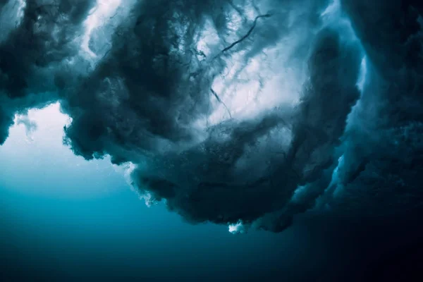 Underwater Mäktig Våg Fat Våg Kraschar Havet — Stockfoto