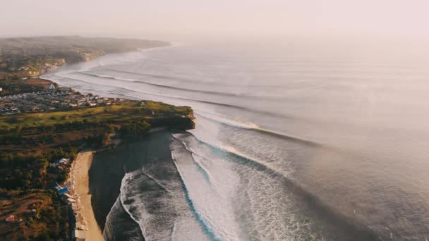 Aerial View Coastline Big Ocean Waves Beach Waves Bali Sunset — Stock Video