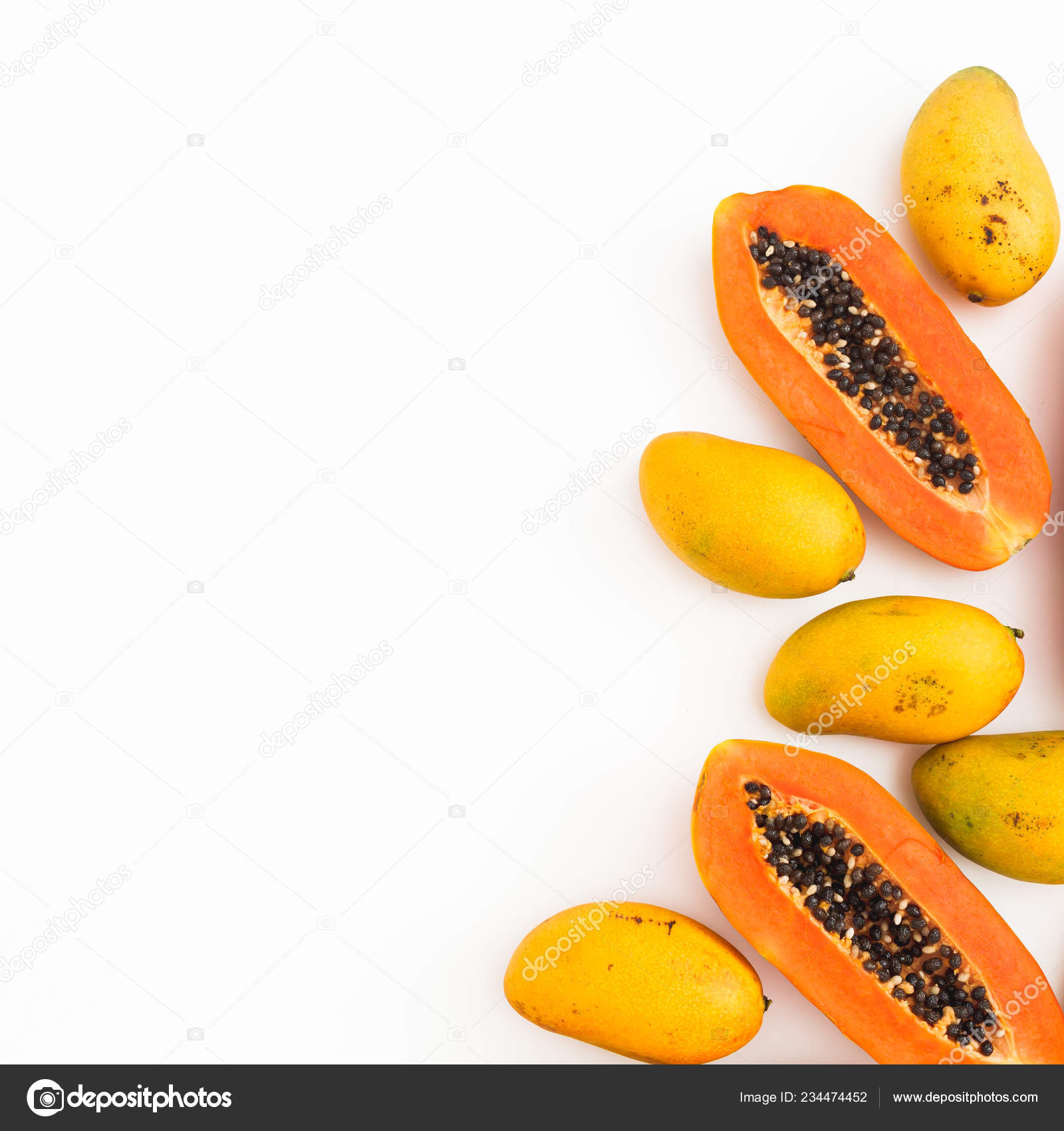 白い背景の上の甘いパパイヤとマンゴー フルーツの果物フレームです フラットが横たわっていた 平面図です トロピカル フルーツの概念 ストック写真 C Keola