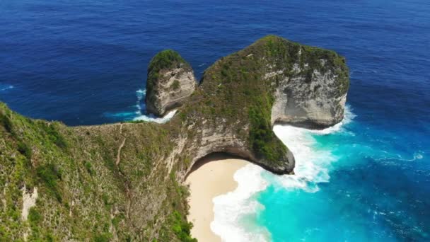 Paradise Coastline Beach Ocean Waves Nusa Penida Island Aerial Drone — Stock Video