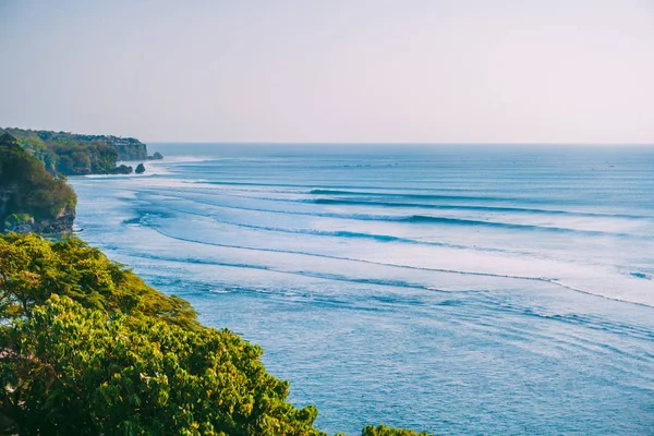 Olas Azules Para Surf Bali Costa Olas Oceánicas Indonesia — Foto de Stock