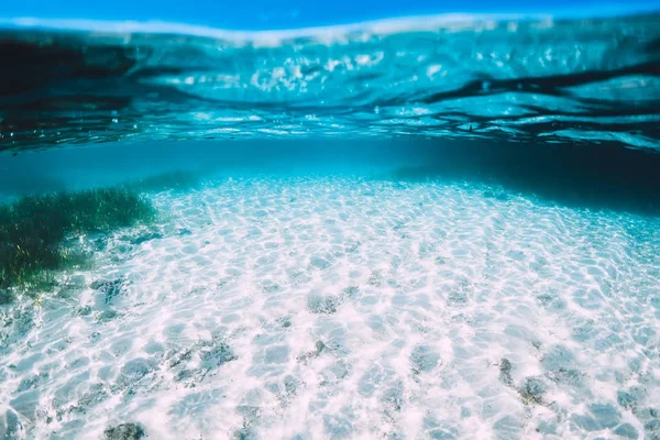 Océano Azul Tropical Con Arena Blanca Bajo Agua Bahamas — Foto de Stock