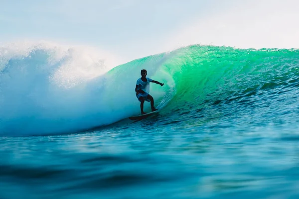 Abril 2019 Bali Indonésia Passeio Surfista Onda Barril Surfe Profissional — Fotografia de Stock