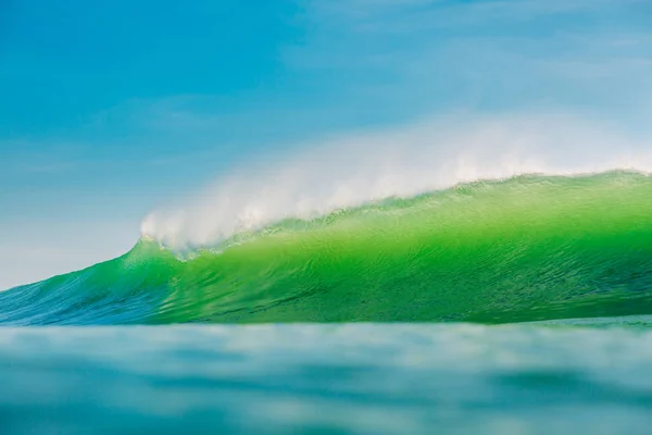 Gran Ola Verde Océano Rompiendo Olas Bali —  Fotos de Stock