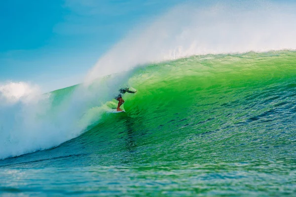 Abril 2019 Bali Indonesia Surfista Paseo Onda Barril Surf Profesional — Foto de Stock